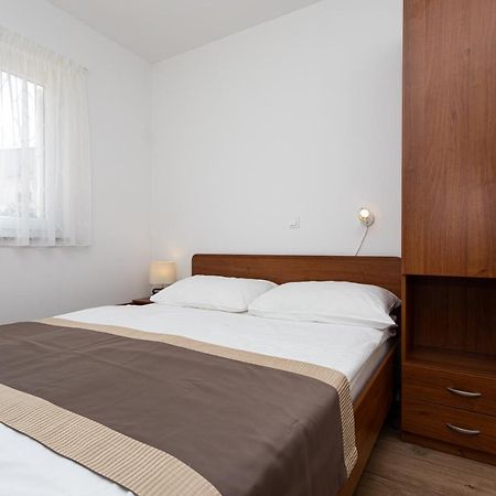 Apartments Crnekovic V บัชกา ภายนอก รูปภาพ