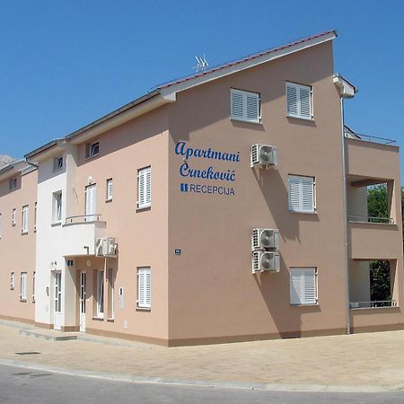 Apartments Crnekovic V บัชกา ภายนอก รูปภาพ