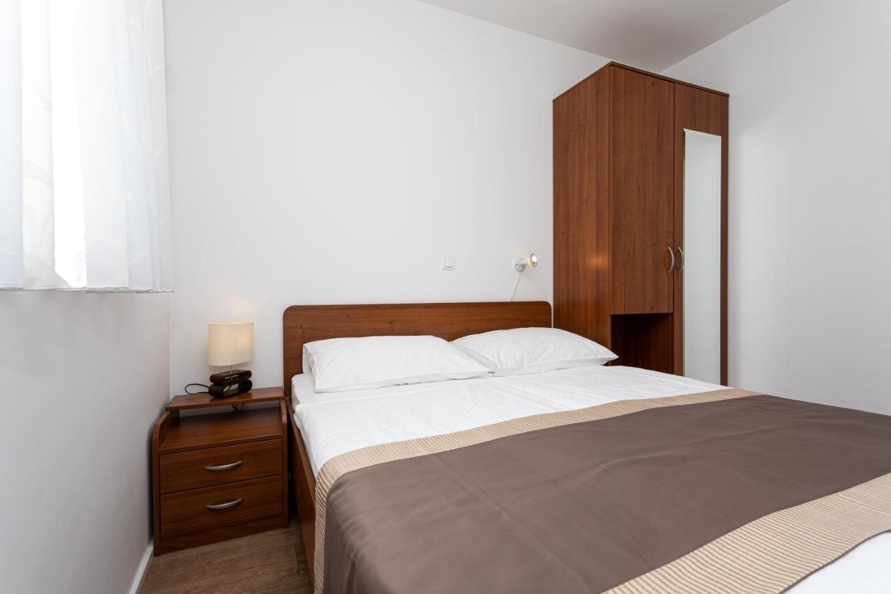 Apartments Crnekovic V บัชกา ภายนอก รูปภาพ