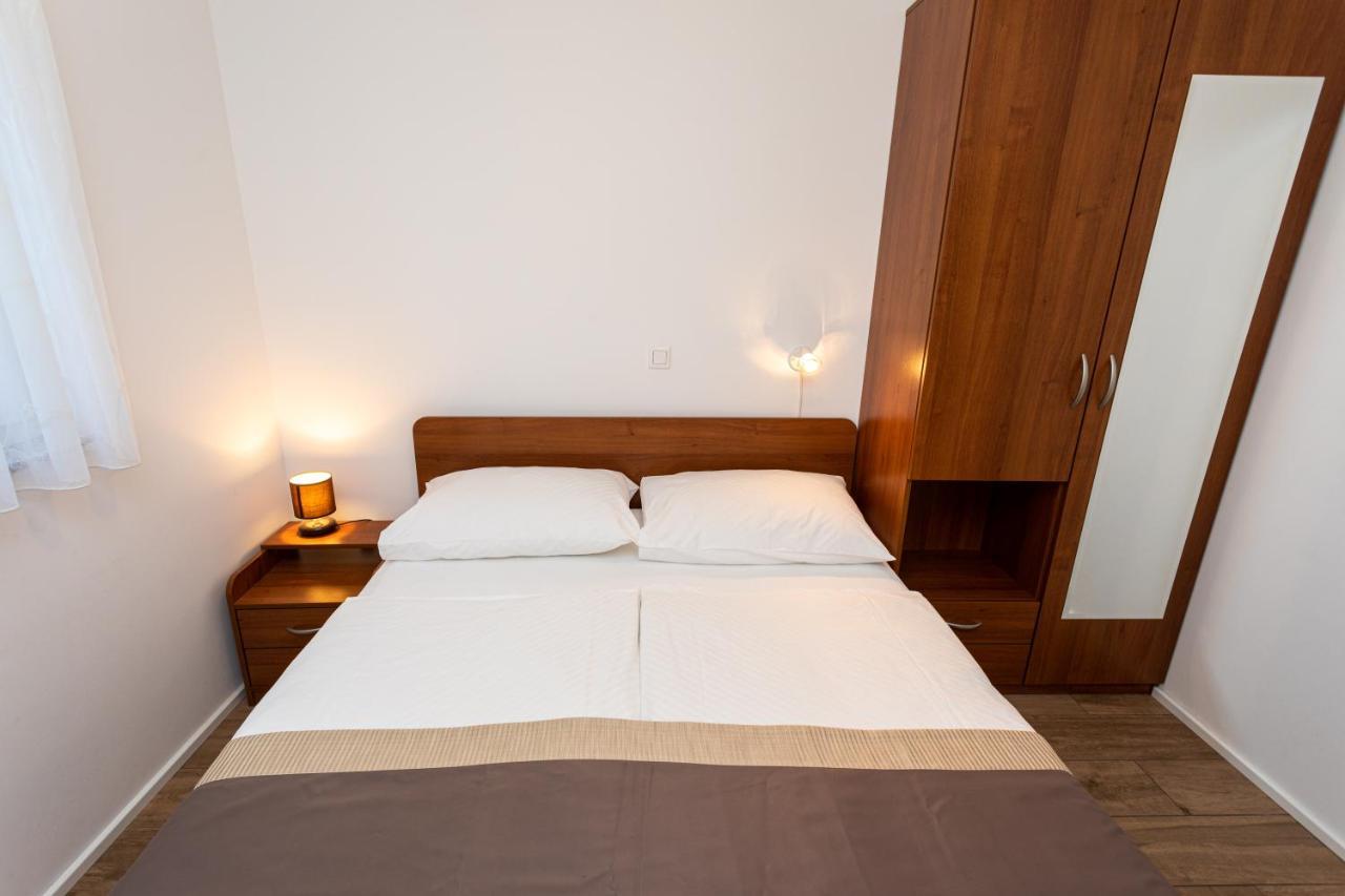 Apartments Crnekovic V บัชกา ภายนอก รูปภาพ