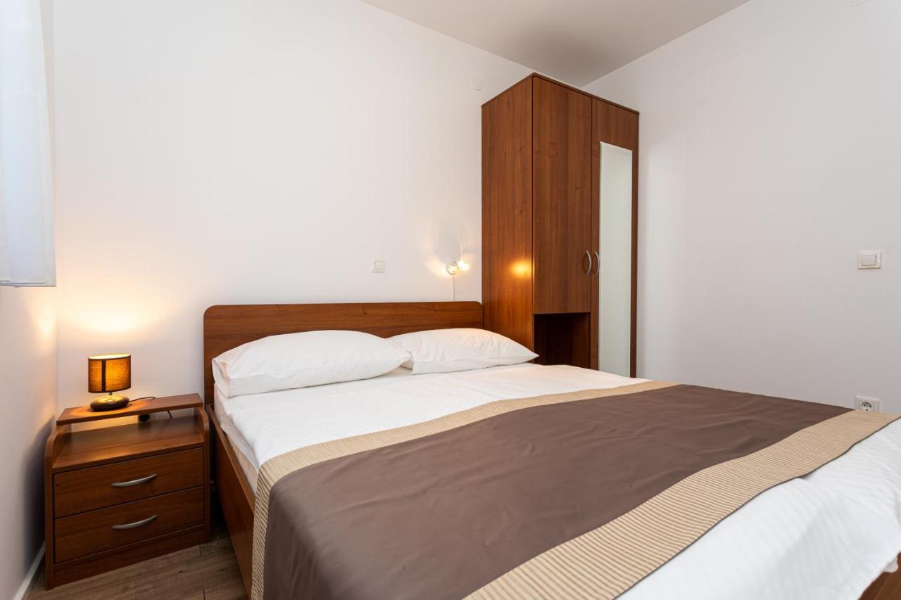 Apartments Crnekovic V บัชกา ภายนอก รูปภาพ