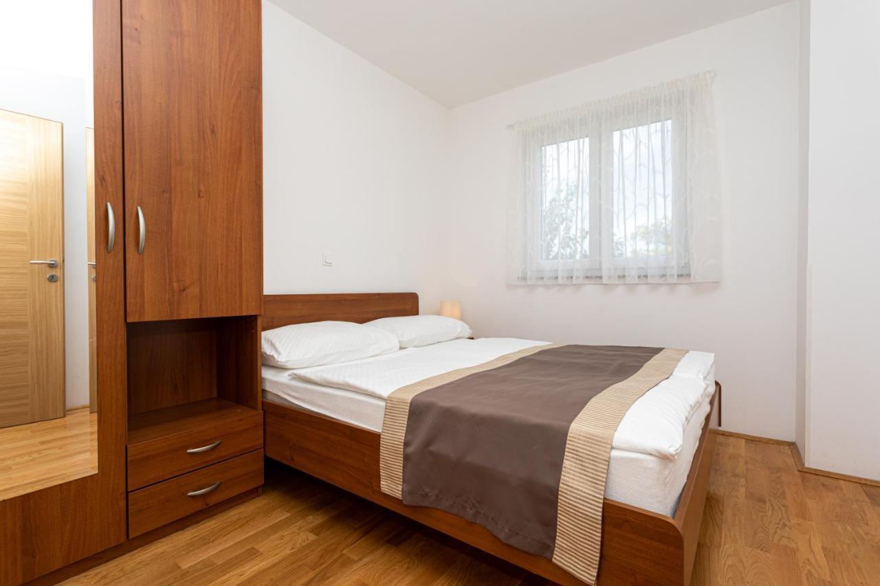 Apartments Crnekovic V บัชกา ภายนอก รูปภาพ