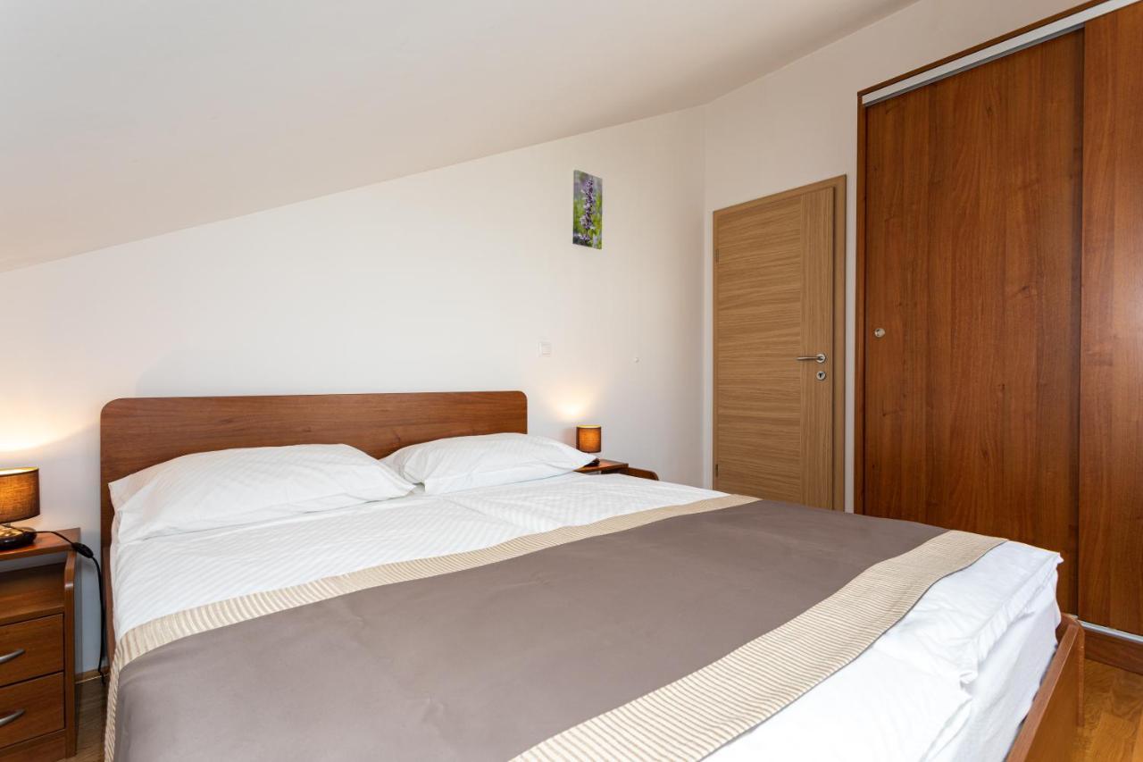 Apartments Crnekovic V บัชกา ภายนอก รูปภาพ