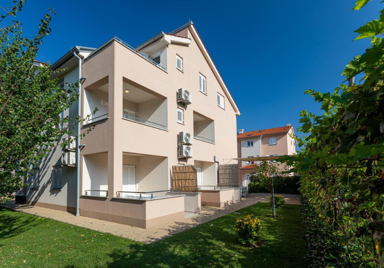 Apartments Crnekovic V บัชกา ภายนอก รูปภาพ