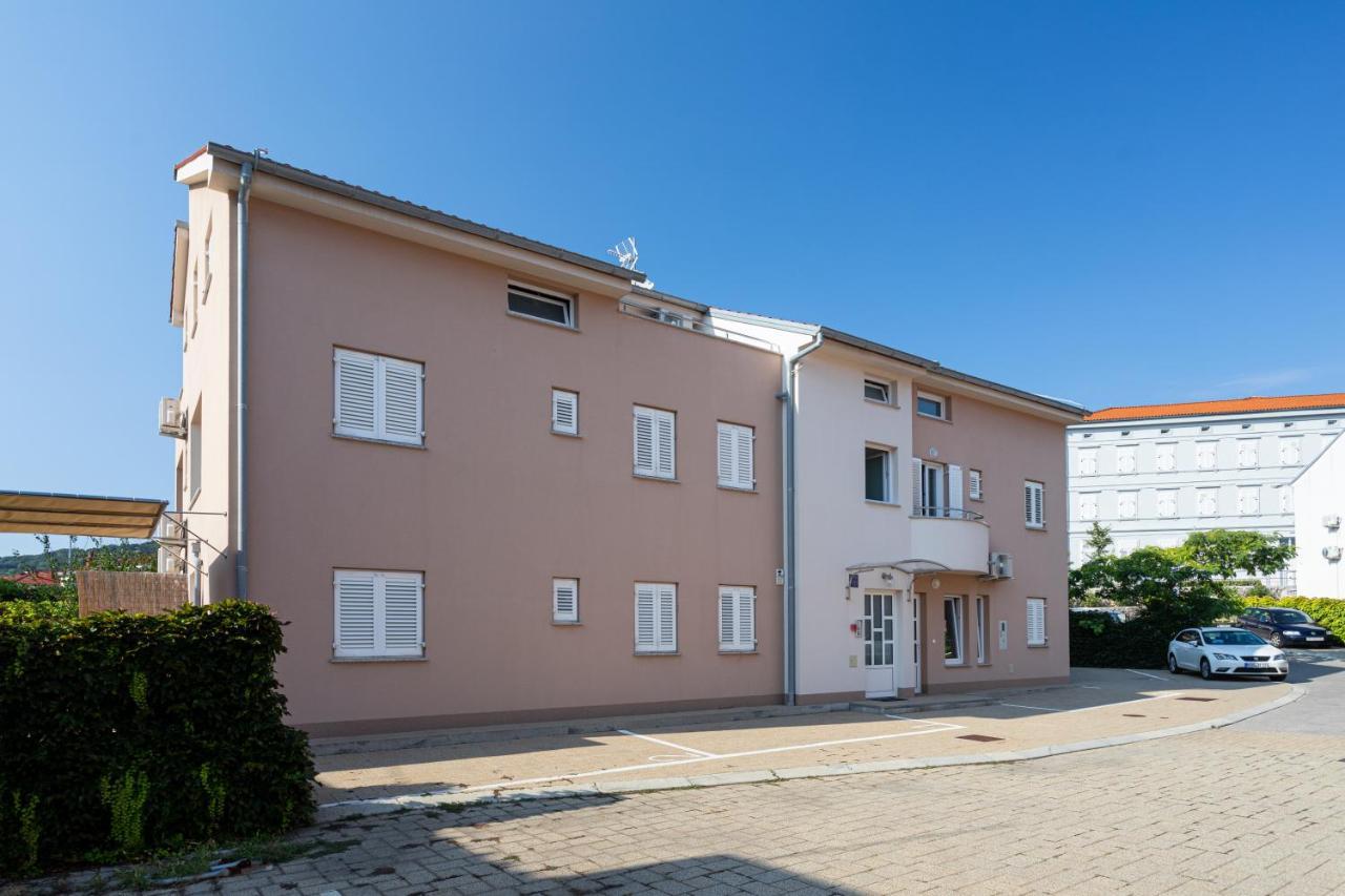Apartments Crnekovic V บัชกา ภายนอก รูปภาพ